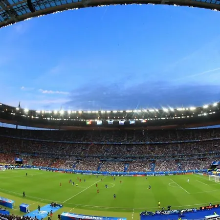 Apartment Chic And Spacious With Parking And Garden Saint-Denis (Seine-Saint-Denis)